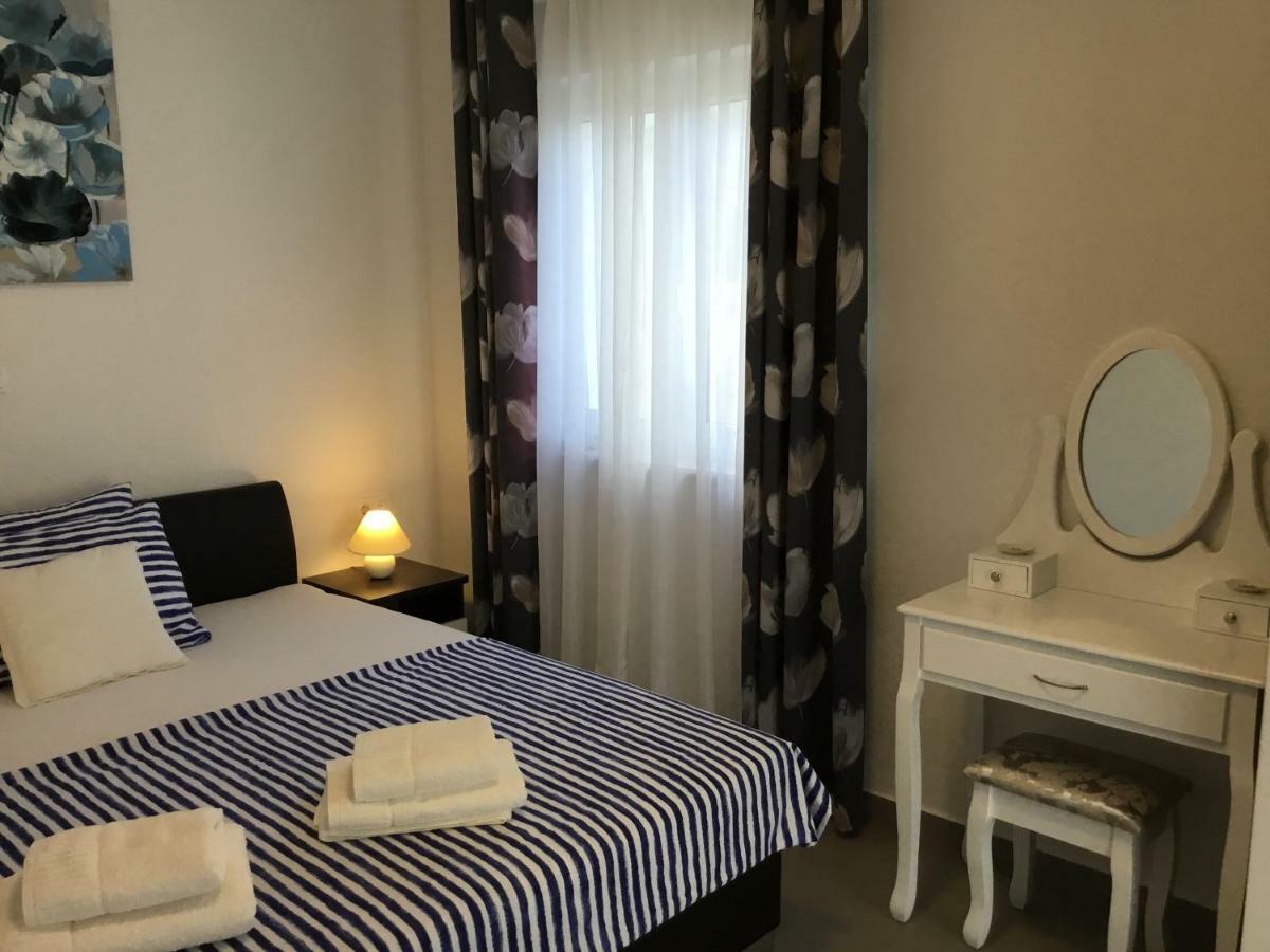Apartments Villa Sophia Trogir Buitenkant foto