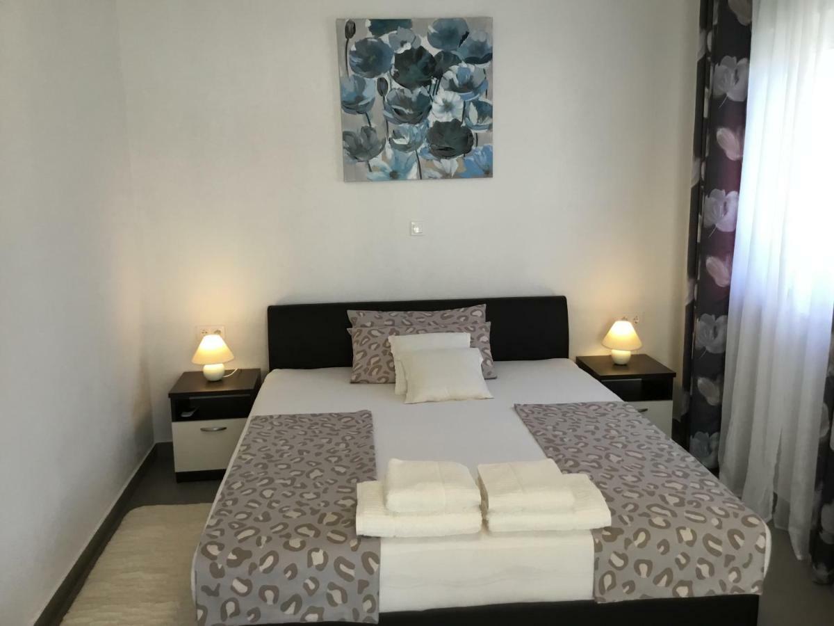 Apartments Villa Sophia Trogir Buitenkant foto